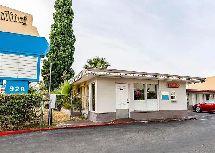 Cheap hotels Oyo Gateway Motel Las Vegas North Strip/Fremont St. Area
